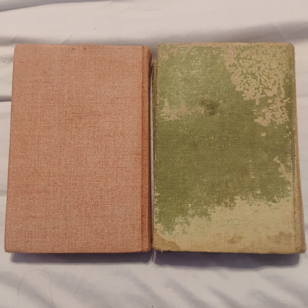 Vintage Book Collection - Picture 4 of 10